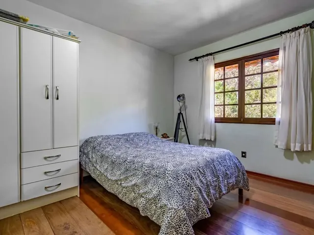 Imagem 12: Casa com 4 Quartos em Samambaia, Petrópolis