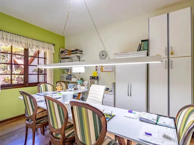 Imagem 8: Casa com 4 Quartos em Samambaia, Petrópolis