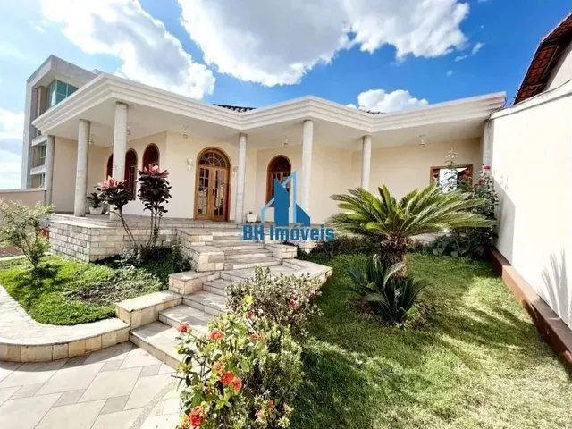 Imagem: Casa Alto Padrão 4 Quartos no Bairro Castelo