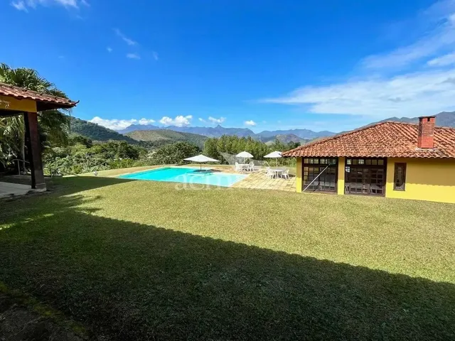 Imagem 7: Ótima Propriedade de 11.000M2 com Excelente Topografia, 4 Suítes, Fácil Acesso
