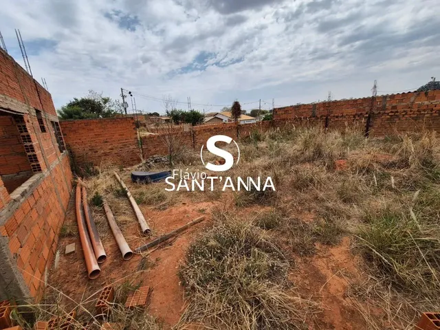 Imagem: O terreno possui 250m² de Área e está localizado em