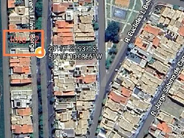 Imagem: O terreno possui 250m² de Área e está localizado em