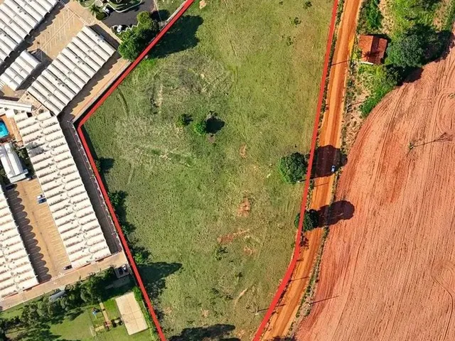 Imagem: Área Comercial Ao Lado do Condomínio Golden