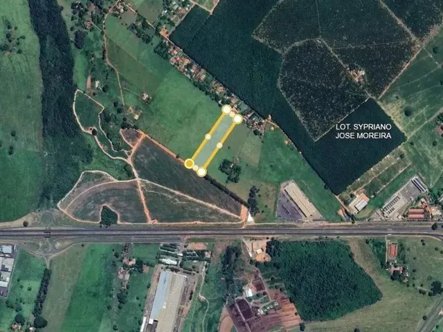 Imagem: Área Ampla e Plana À Venda!