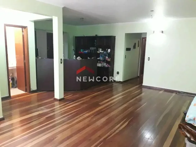 Imagem: Casa em Rua Valparaíso - Jardim Botânico