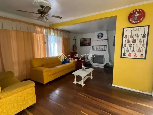 Imagem: Linda Casa 3 Quartos em Porto Alegre