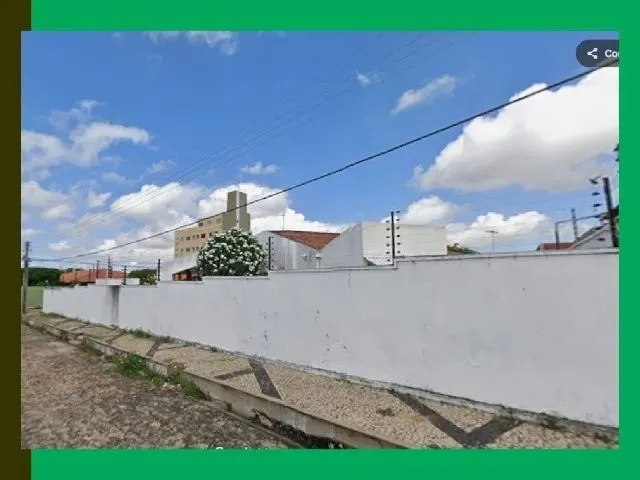 Imagem 2: Vende-Se Casa Comercial R. Farmacêutico João Carvalho, 4280 C/ R. Estevam Carvalho