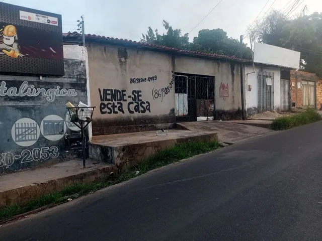 Imagem: Vendo Casa em Uma das Avenidas da santa
