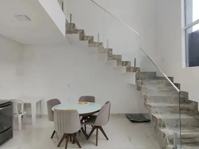 Imagem: Casa Duplex Á Venda em Condomínio 174M²