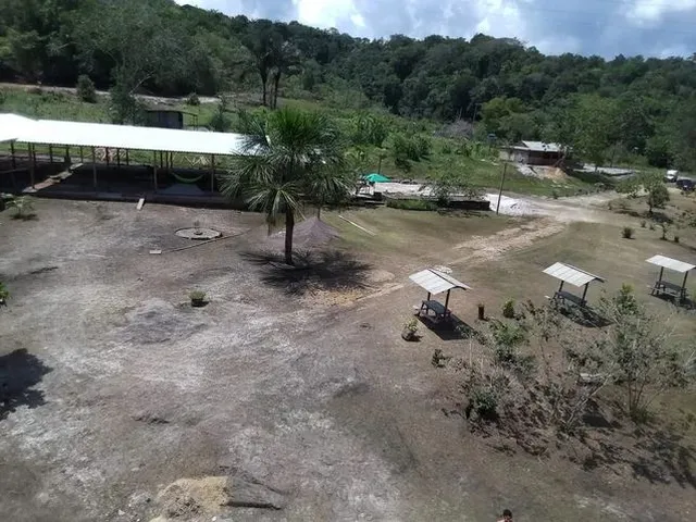Imagem: Vendo Lindo Balneário Localizado na Rodovia