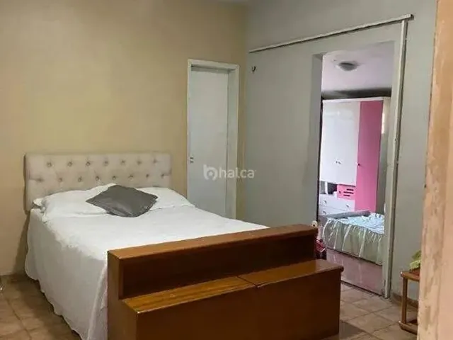 Imagem 2: Casa Residencial com 3 Quartos, Suíte com Closet e Terraço À Venda no Bairro Acarape