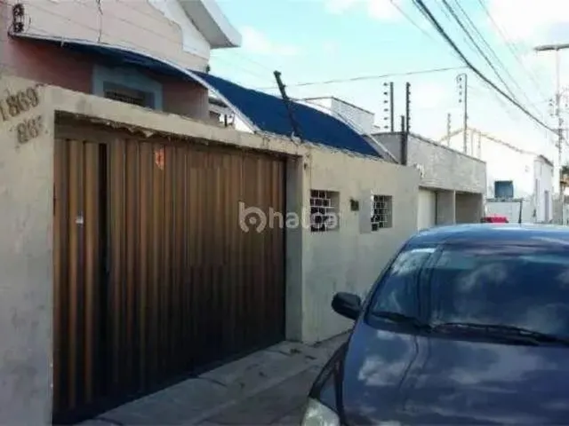 Imagem: Casa Residencial À Venda, no Bairro Centro