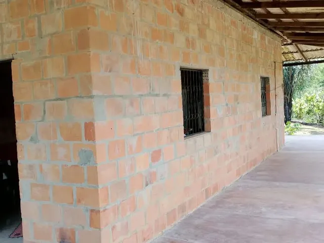 Imagem: Sítio com Casa Toda Avarandada