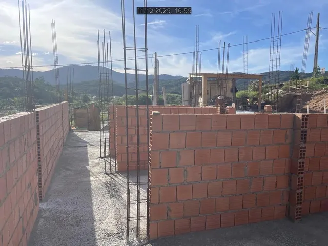 Imagem 8: Casa Solta com Suíte e Garagem, em Obra Nova Chama Que Sai Negócio