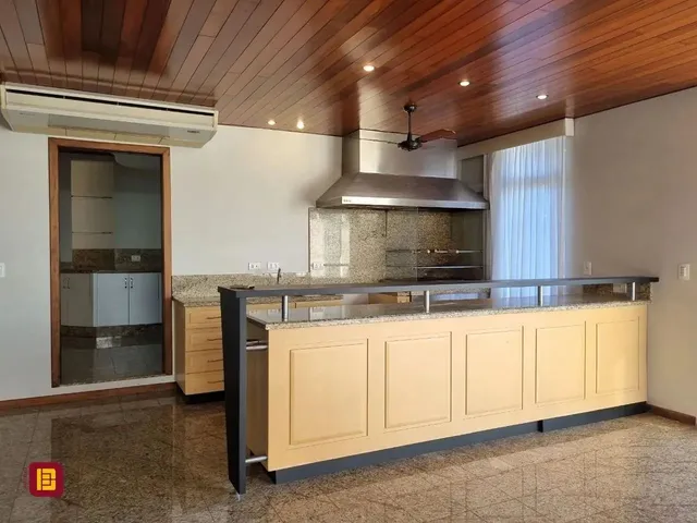 Imagem 2: Casa para Venda - Lagoa da Conceição 4 Suítes