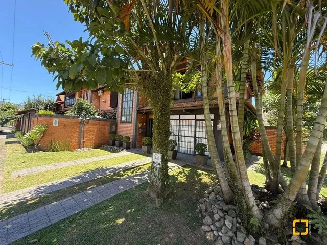 Imagem 15: Casa com 5 Quartos, 2 Suítes, com Piscina, no Parque São Jorge, Florianópolis