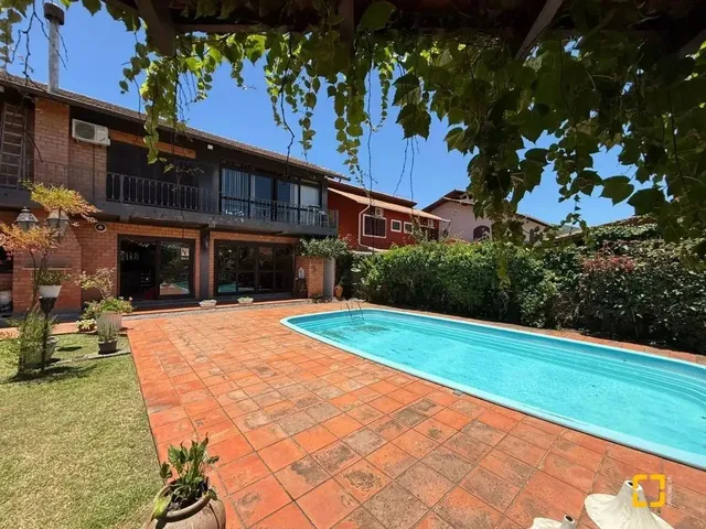 Imagem 11: Casa com 5 Quartos, 2 Suítes, com Piscina, no Parque São Jorge, Florianópolis