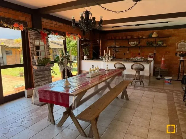 Imagem 8: Casa com 5 Quartos, 2 Suítes, com Piscina, no Parque São Jorge, Florianópolis