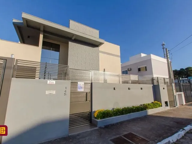 Imagem: Casa na Barra da Lagoa com 4 Suítes - Pertinho