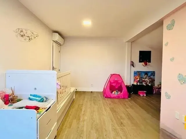 Imagem 15: Casa na Trindade com 4 Dormitórios com Vista Espetacular, Moderna e Requintada