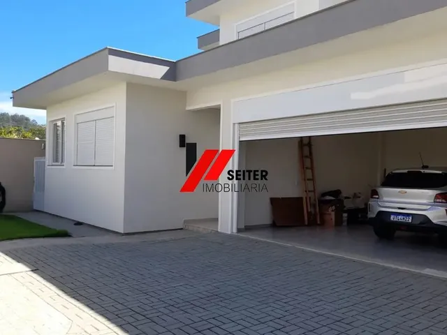 Imagem 1: Casa de 4 Dormitorios a Venda santa Monica Florianopolis