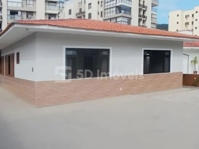 Imagem: Casa 4 Dormitórios - Córrego Grande