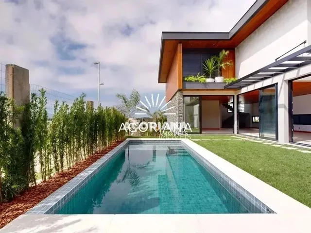 Imagem: Casa 4 Dormitórios À Venda Lagoa da Conceição