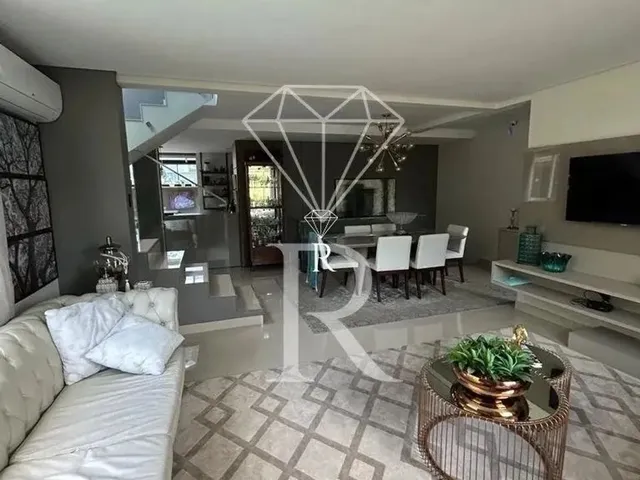 Imagem 1: Sobrado À Venda em Florianópolis - Córrego Grande