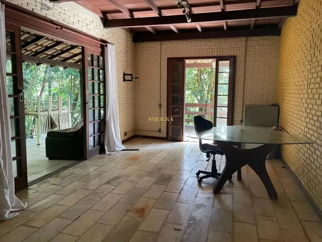 Imagem: Casa 04 Dormitórios 230 M2 Córrego Grande