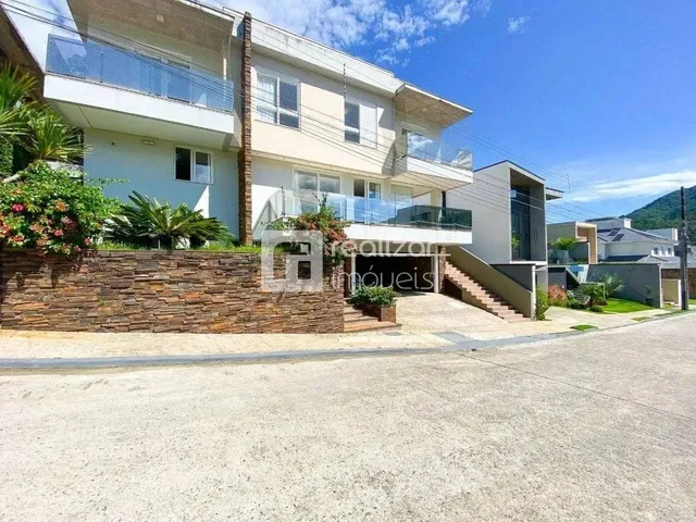 Imagem: Casa de 4 Suítes no Bairro Córrego Grande