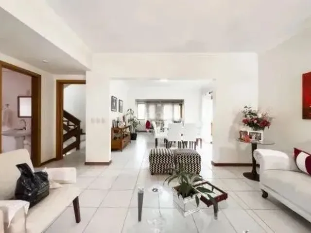 Imagem: Casa À Venda na Trindade 4 Dormitórios