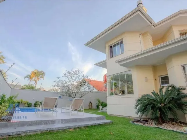 Imagem: Casa com 4 Dormitórios À Venda, 350 M²