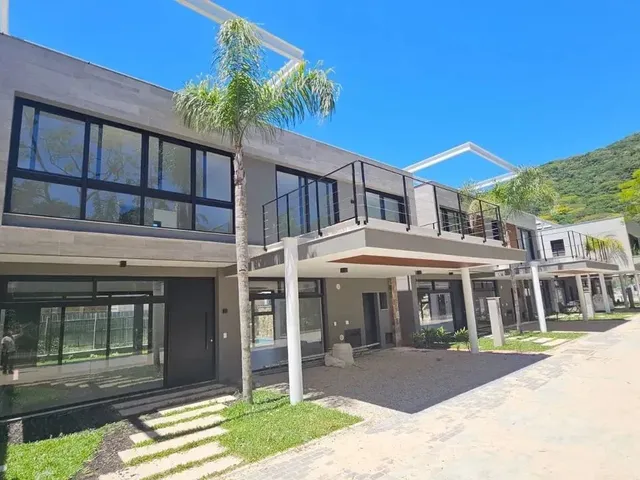 Imagem: Casa em Condomínio Fechado de Alto Padrão