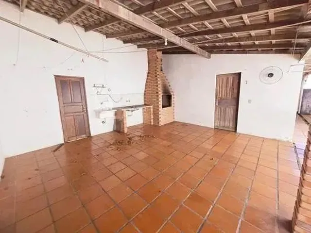Imagem 6: Lagoa da Conceição Casa Vendo a Pouca Distância da Lagoa