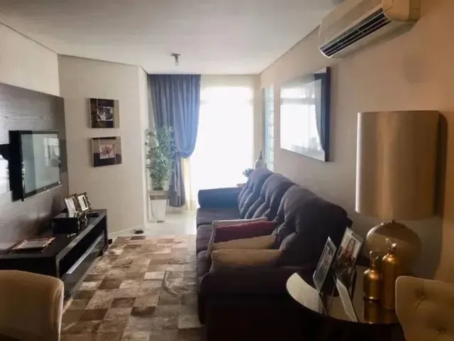 Imagem 10: Imóvel para Venda Possui 107 Metros Quadrados com 3 Quartos em Itacorubi
