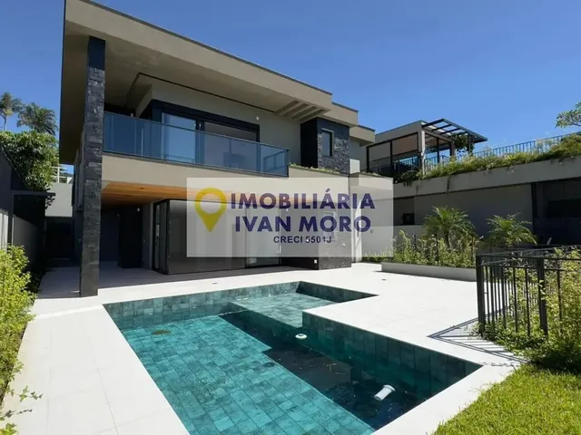 Imagem: Casa À Venda em Lagoa da Conceição