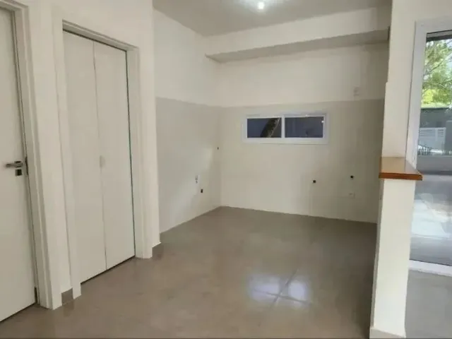 Imagem 6: Casa a Venda com 3 Quartos em Lagoa da Conceição - Florianópolis - Sc