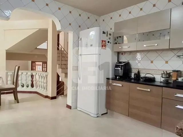 Imagem 11: Casa de 5 Dormitórios À Venda no Itacorubi