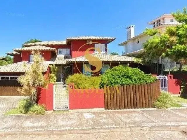 Imagem: Casa À Venda com 5 Dormitórios (3 Suítes)