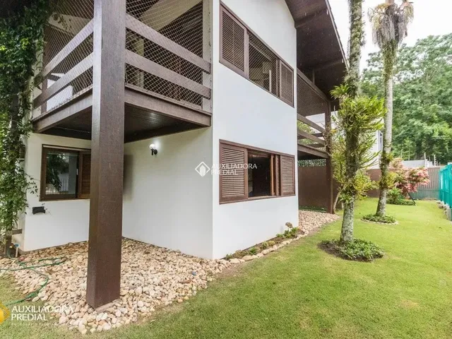 Imagem 8: Casa Residencial À Venda no Bairro Trindade com 327 M² e 6 Dormitórios/Quartos