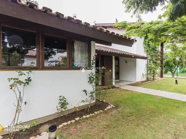 Imagem 4: Casa Residencial À Venda no Bairro Trindade com 327 M² e 6 Dormitórios/Quartos