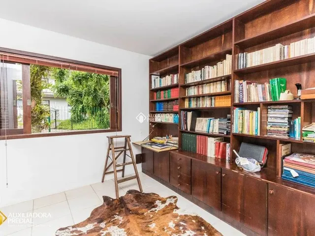 Imagem 15: Casa Residencial À Venda no Bairro Trindade com 327 M² e 6 Dormitórios/Quartos
