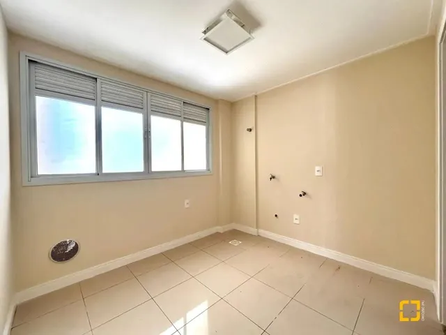 Imagem 12: Apartamento no Itacorubi com 03 Garagens