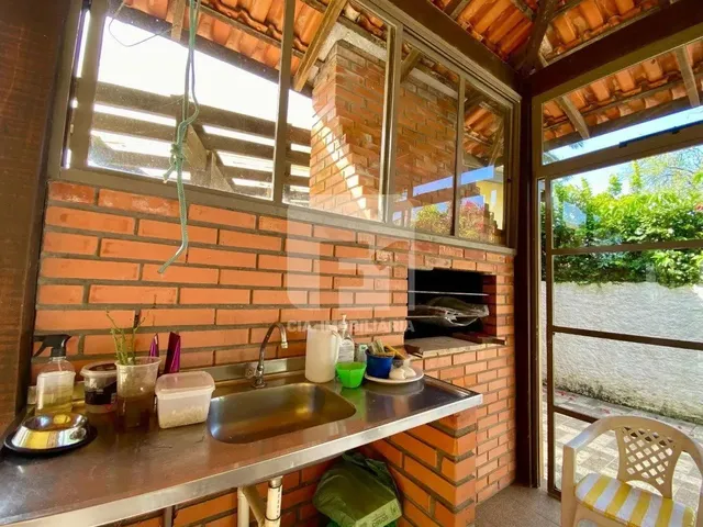 Imagem 3: Casa de 5 Dormitórios À Venda na Barra da Lagoa