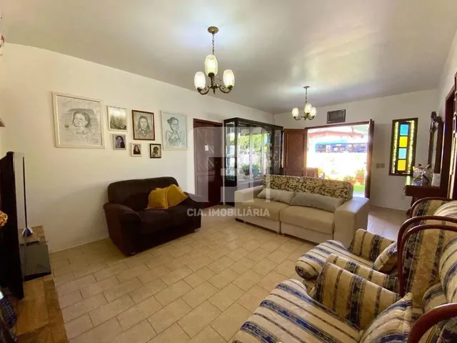 Imagem 5: Casa de 5 Dormitórios À Venda na Barra da Lagoa