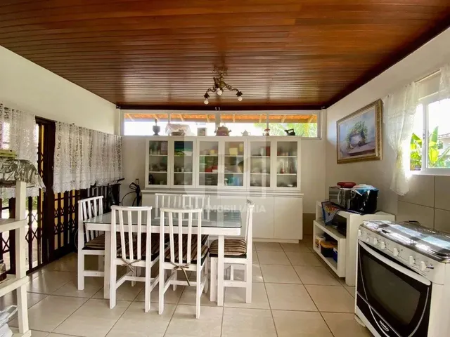 Imagem 6: Casa de 5 Dormitórios À Venda na Barra da Lagoa