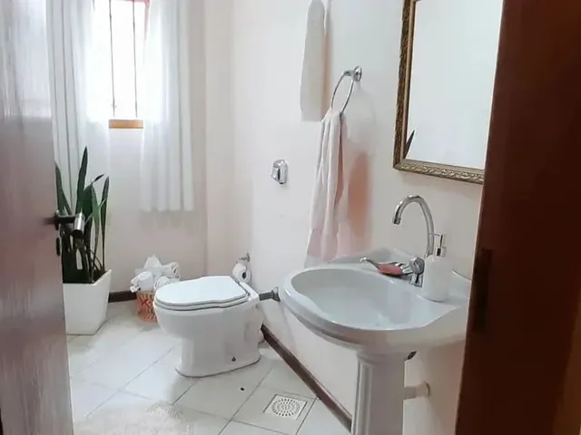 Imagem 14: Térrea para Venda Possui 314 Metros Quadrados com 4 Quartos em Trindade - Florianópolis