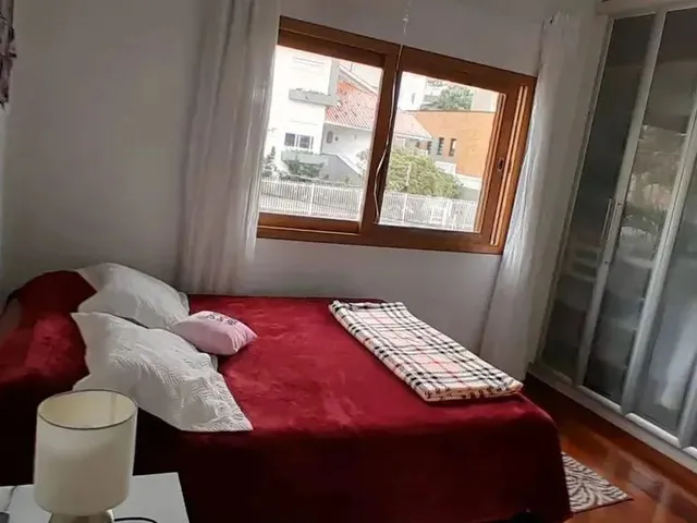 Imagem 15: Térrea para Venda Possui 314 Metros Quadrados com 4 Quartos em Trindade - Florianópolis