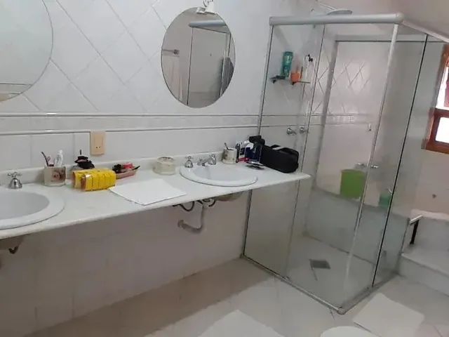 Imagem 6: Térrea para Venda Possui 314 Metros Quadrados com 4 Quartos em Trindade - Florianópolis