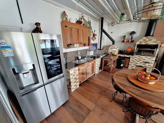 Imagem 7: Casa de 5 Dormitórios À Venda no santa Mônica